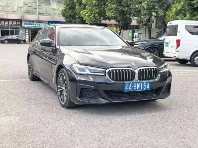 BMW 5 Series — Фото автомобиля 2