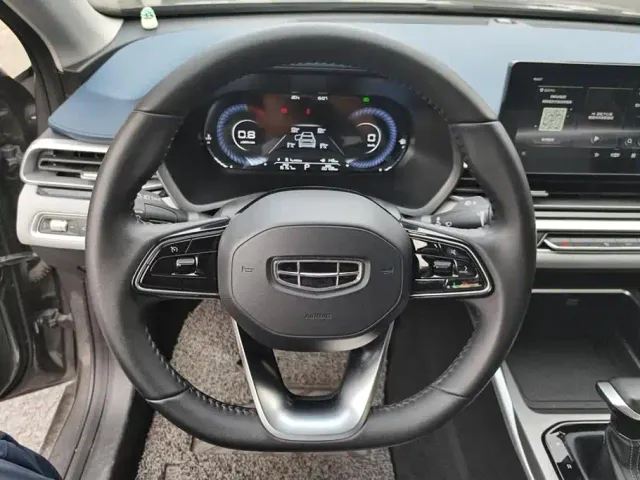 Geely Emgrand — Фото автомобиля 15