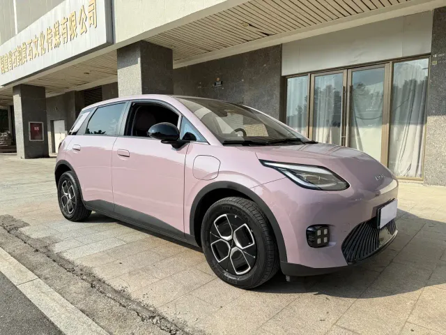 GAC Aion UT — Фото автомобиля 3