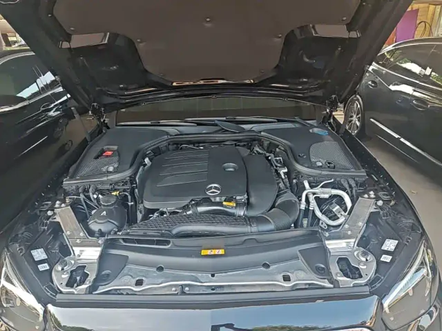 Mercedes-Benz E-Class — Фото автомобиля 19
