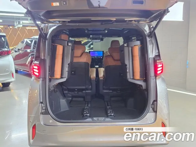 Toyota Alphard Generation 4 — Фото автомобиля 20