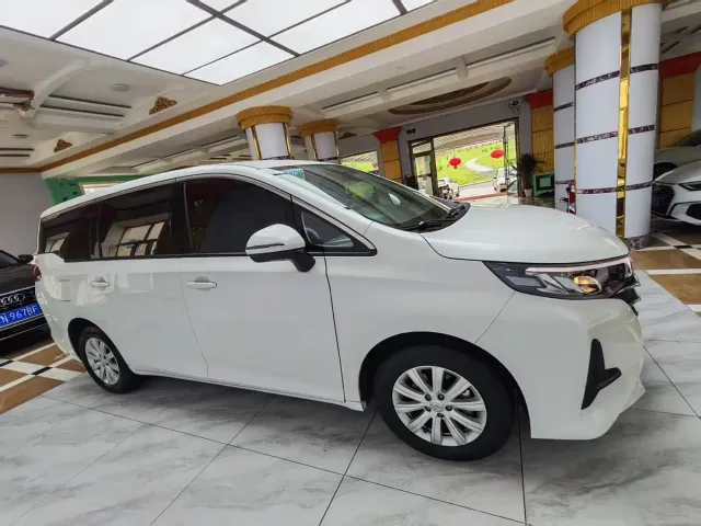 GAC Trumpchi M6 — Фото автомобиля 4
