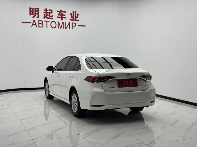 Toyota Corolla — Фото автомобиля 8