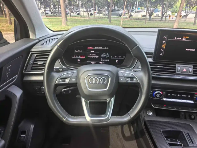 Audi Q5L — Фото автомобиля 14
