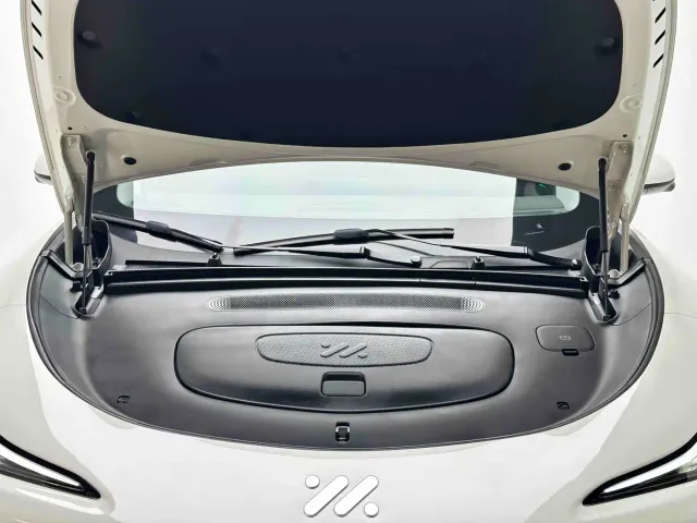 IM Motors LS6 — Фото автомобиля 21
