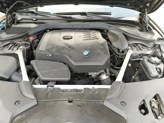 BMW 5 Series — Фото автомобиля 10