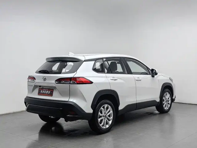 Toyota Frontlander — Фото автомобиля 2