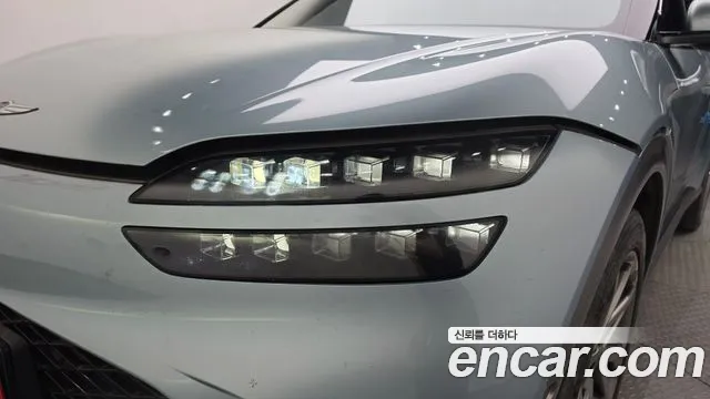 Genesis GV60 — Фото автомобиля 22