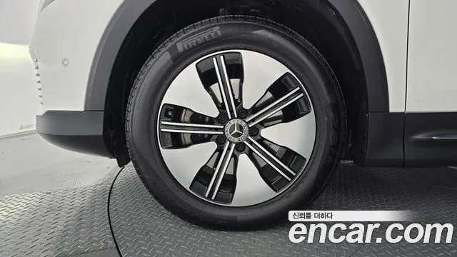 Mercedes-Benz EQB X243 — Фото автомобиля 5