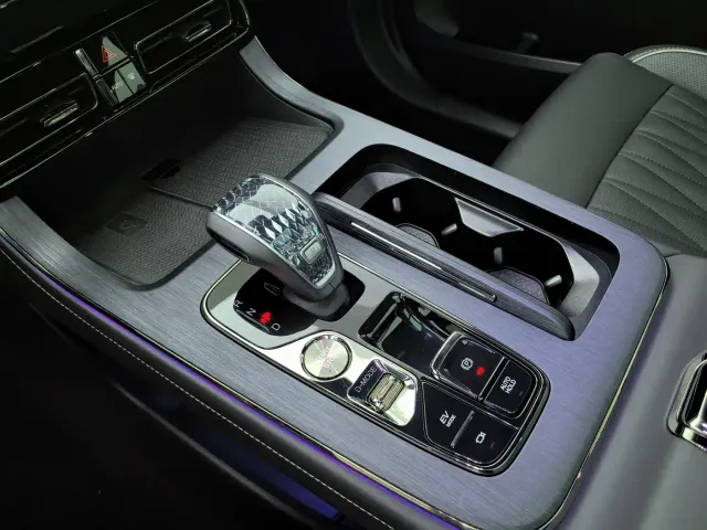 GAC Trumpchi GS8 — Фото автомобиля 17