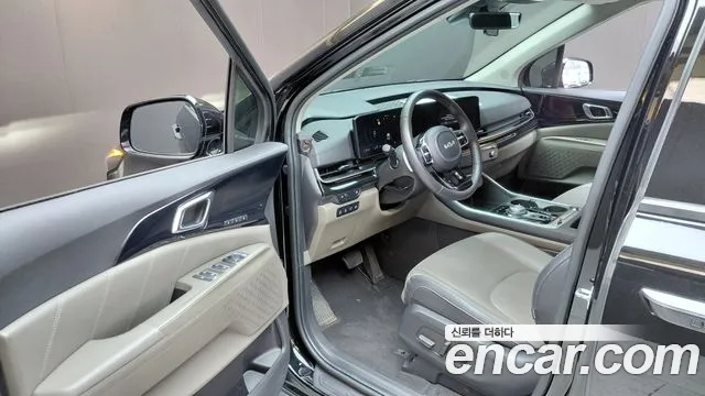 Kia Carnival Generation 4 — Фото автомобиля 15
