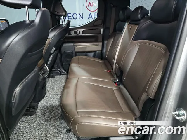 Kia Tasman Tasman 2.5T Бензин 4WD — Фото автомобиля 14