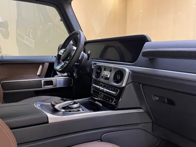 Mercedes-Benz G-Class — Фото автомобиля 12