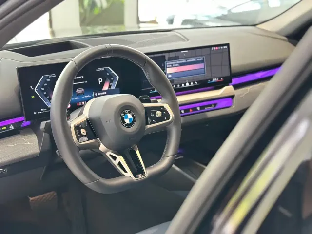 BMW 5 Series — Фото автомобиля 13
