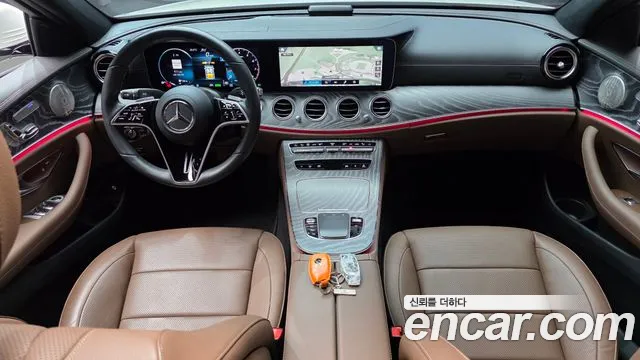 Mercedes-Benz E-Class — Фото автомобиля 10