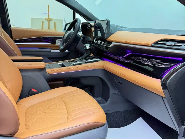 Toyota Sienna — Фото автомобиля 16