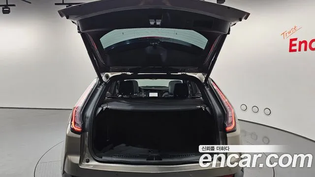 Cadillac XT4 2.0 Sport AWD — Фото автомобиля 19