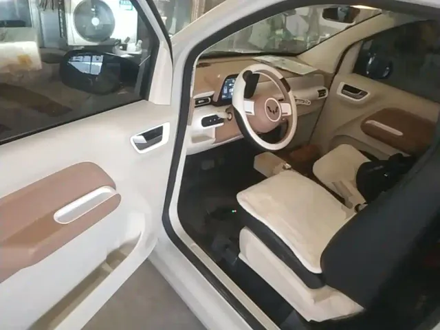 Wuling Hongguang Mini EV — Фото автомобиля 15
