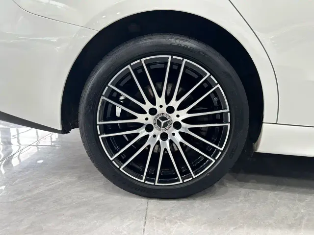 Mercedes-Benz C-Class — Фото автомобиля 16