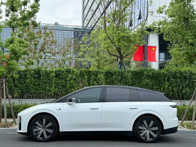 Li Auto i6 — Фото автомобиля 5