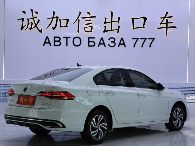 Volkswagen Bora — Фото автомобиля 4