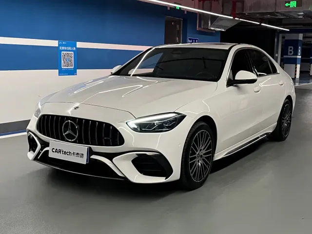 Фотография автомобиля — Mercedes-Benz C-Class