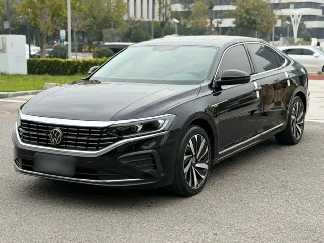 Фотография автомобиля — Volkswagen Passat