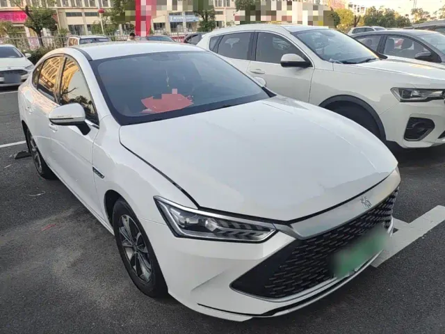 BYD Qin PLUS — Фото автомобиля 3