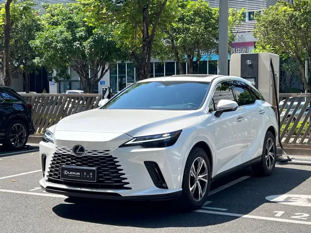Lexus RX — Фото автомобиля 4