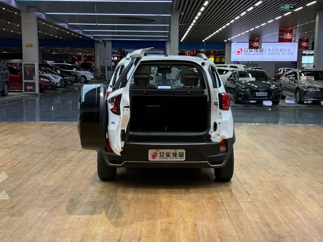 BYD Yuan Pro — Фото автомобиля 23