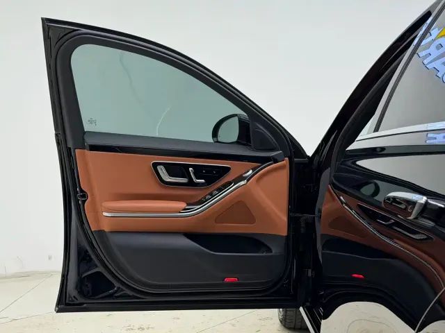 Mercedes-Benz S-Class — Фото автомобиля 16