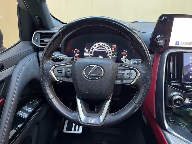 Lexus LX — Фото автомобиля 17