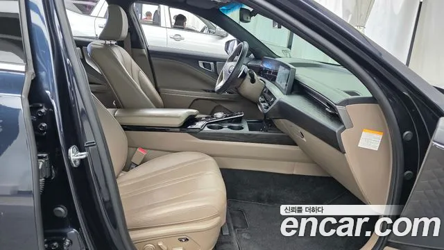 Kia K8 Hybrid — Фото автомобиля 11