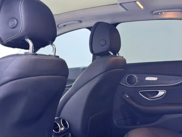 Mercedes-Benz C-Class — Фото автомобиля 7