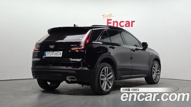 Cadillac XT4 2.0 Sport AWD — Фото автомобиля 2