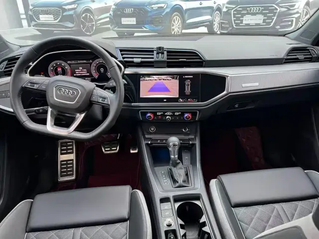 Audi Q3 — Фото автомобиля 8
