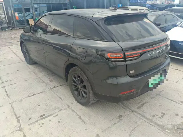 Leapmotor C11 — Фото автомобиля 7