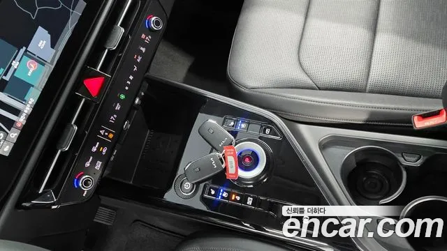 Kia Niro — Фото автомобиля 14