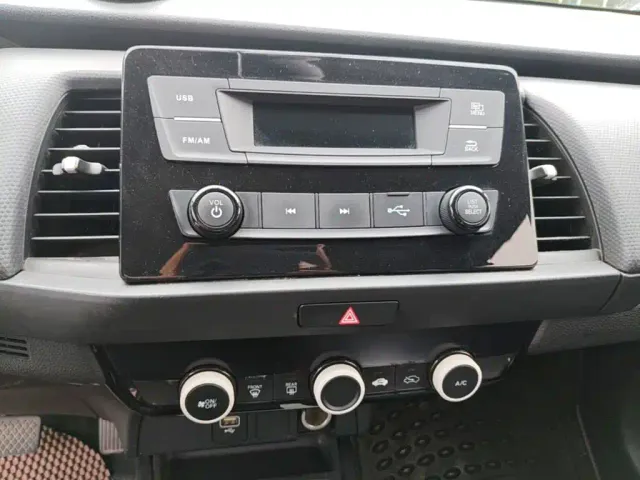 Honda Fit — Фото автомобиля 12
