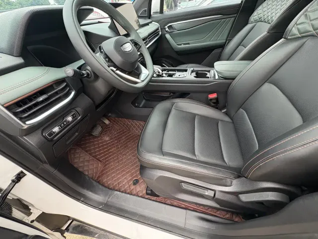 Geely Haoyue L — Фото автомобиля 6
