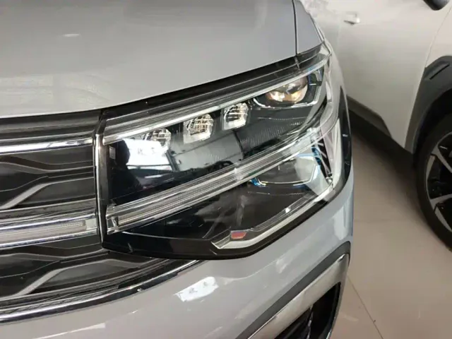 Volkswagen Tharu — Фото автомобиля 23