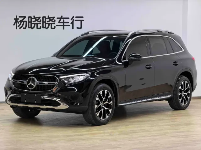 Фотография автомобиля — Mercedes-Benz GLC-Class