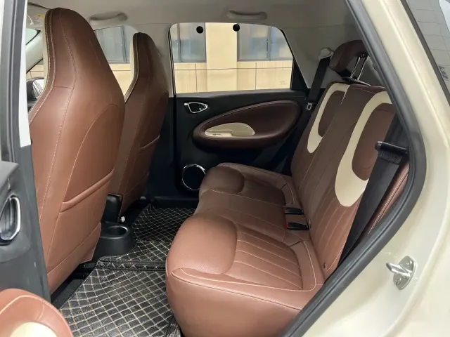 Wuling Bingo — Фото автомобиля 10