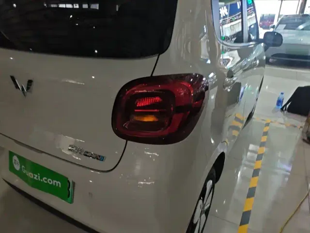 Wuling Hongguang Mini EV — Фото автомобиля 7