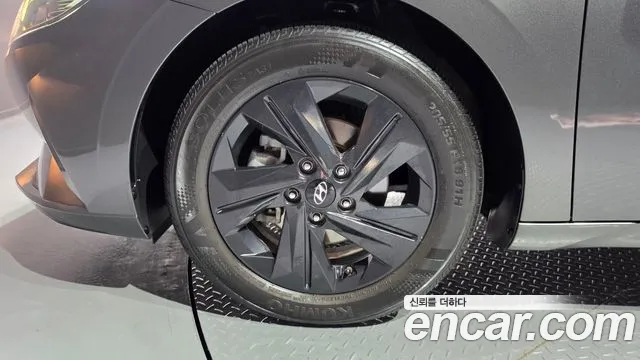 Hyundai Avante — Фото автомобиля 5