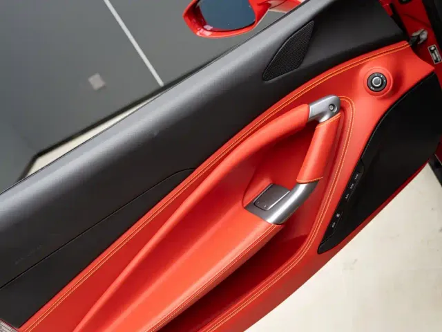 Ferrari F8 — Фото автомобиля 9