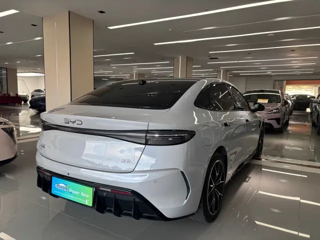 BYD Seal — Фото автомобиля 5