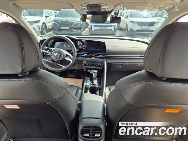 Hyundai Avante CN7 — Фото автомобиля 14