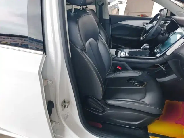 Roewe i6 MAX EV — Фото автомобиля 24