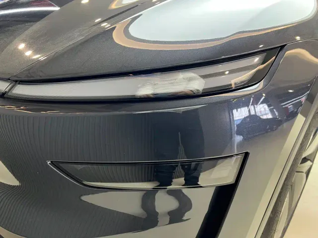 Tesla Model Y — Фото автомобиля 18